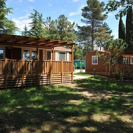 Village de vacances Mobile Homes Adria 4*