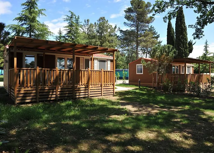 Village de vacances Mobile Homes Adria 4*