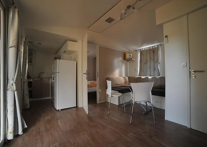 Parco vacanze Mobile Homes Adria